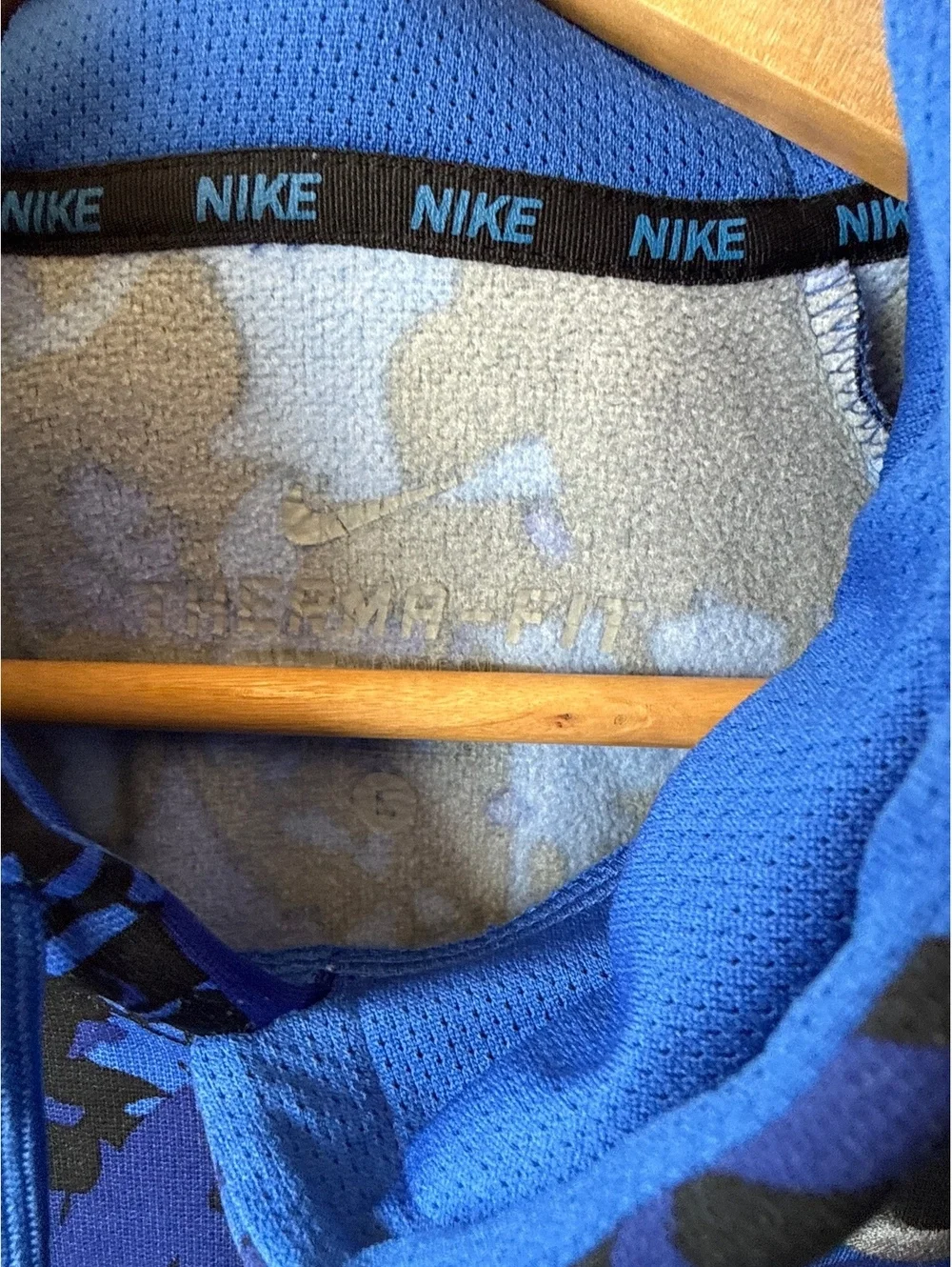 Nike Therma Fit Blue Camo Hoodie Mens XL Pullover Training Sweatshirt